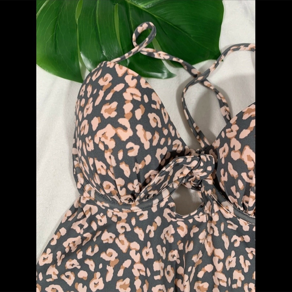 NWT $40 Shade & Shore Cabana‎ Light Lift Tie Front Tankini Top [SZ 32D ] - Picture 5 of 13